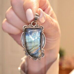 Vintage Sterling Silver Labradorite Pendant Necklace 925 Artisan Filigree